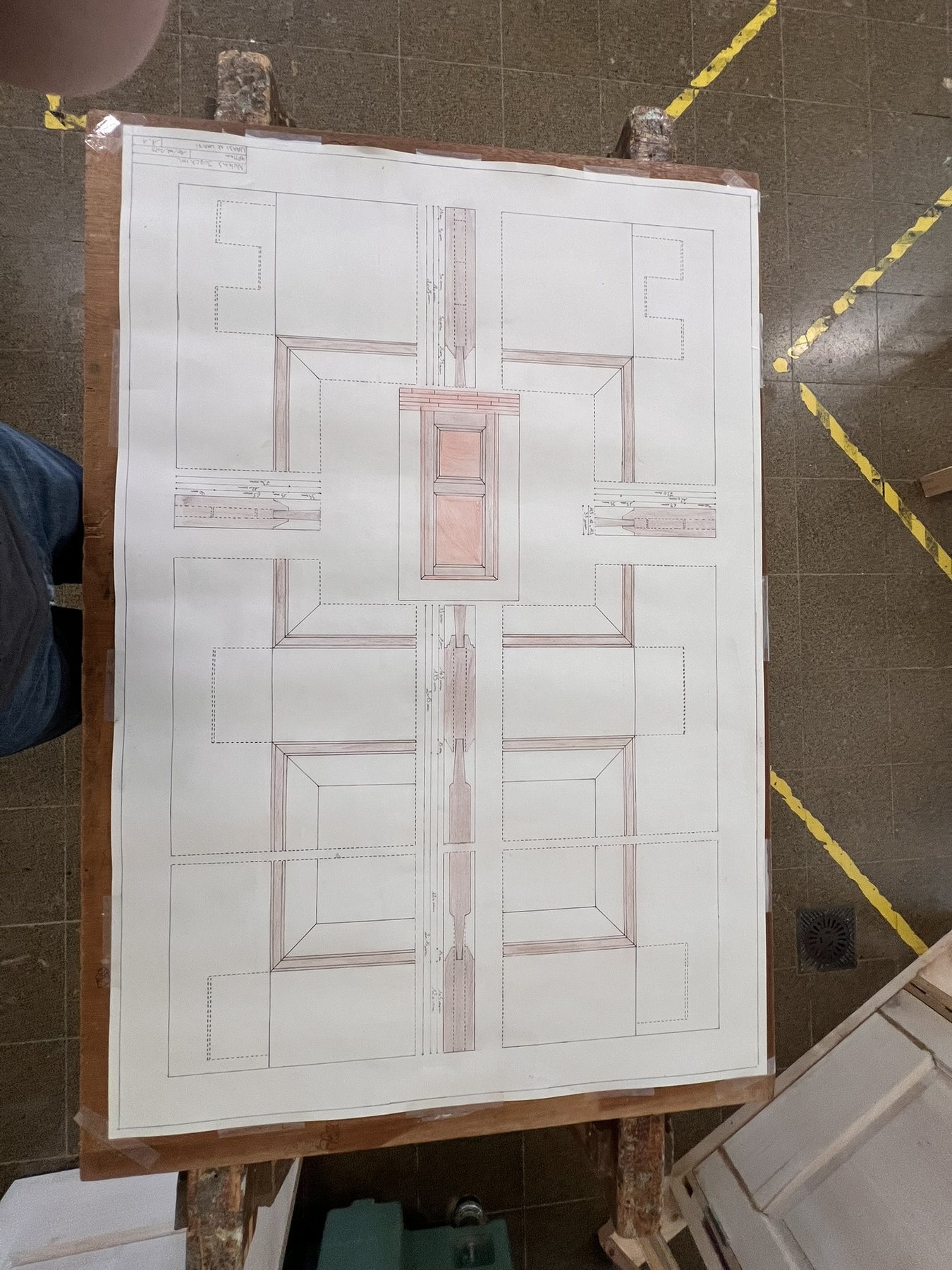 Plan de porte dessiné à l’atelier